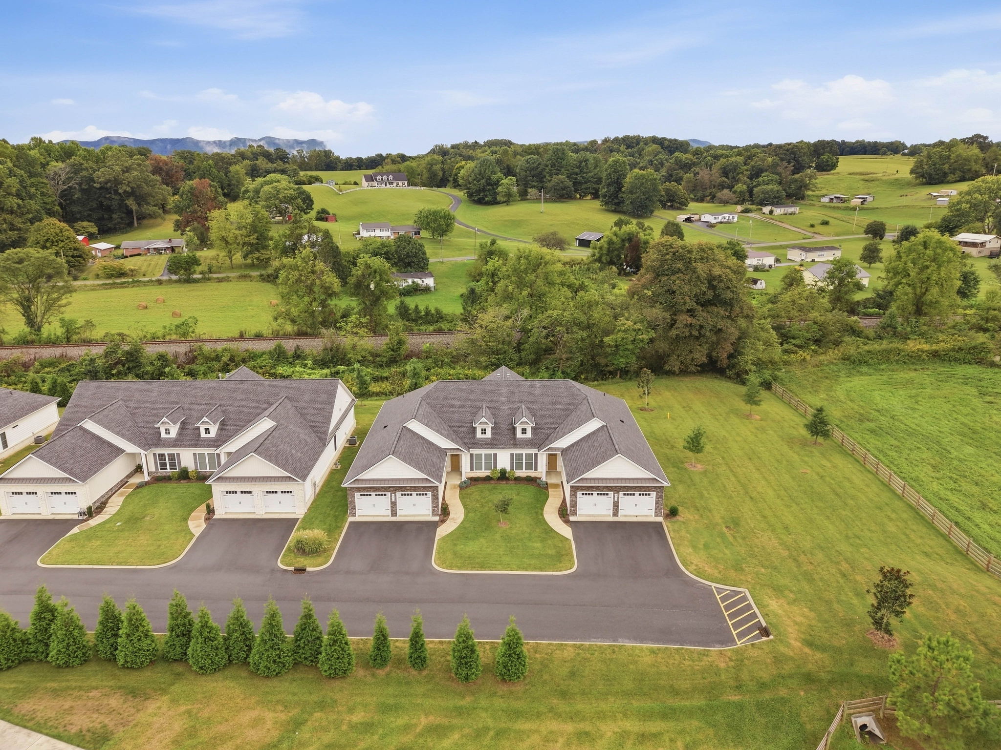 Small, low-density rental community surrounded by open countryside near Jonesborough.