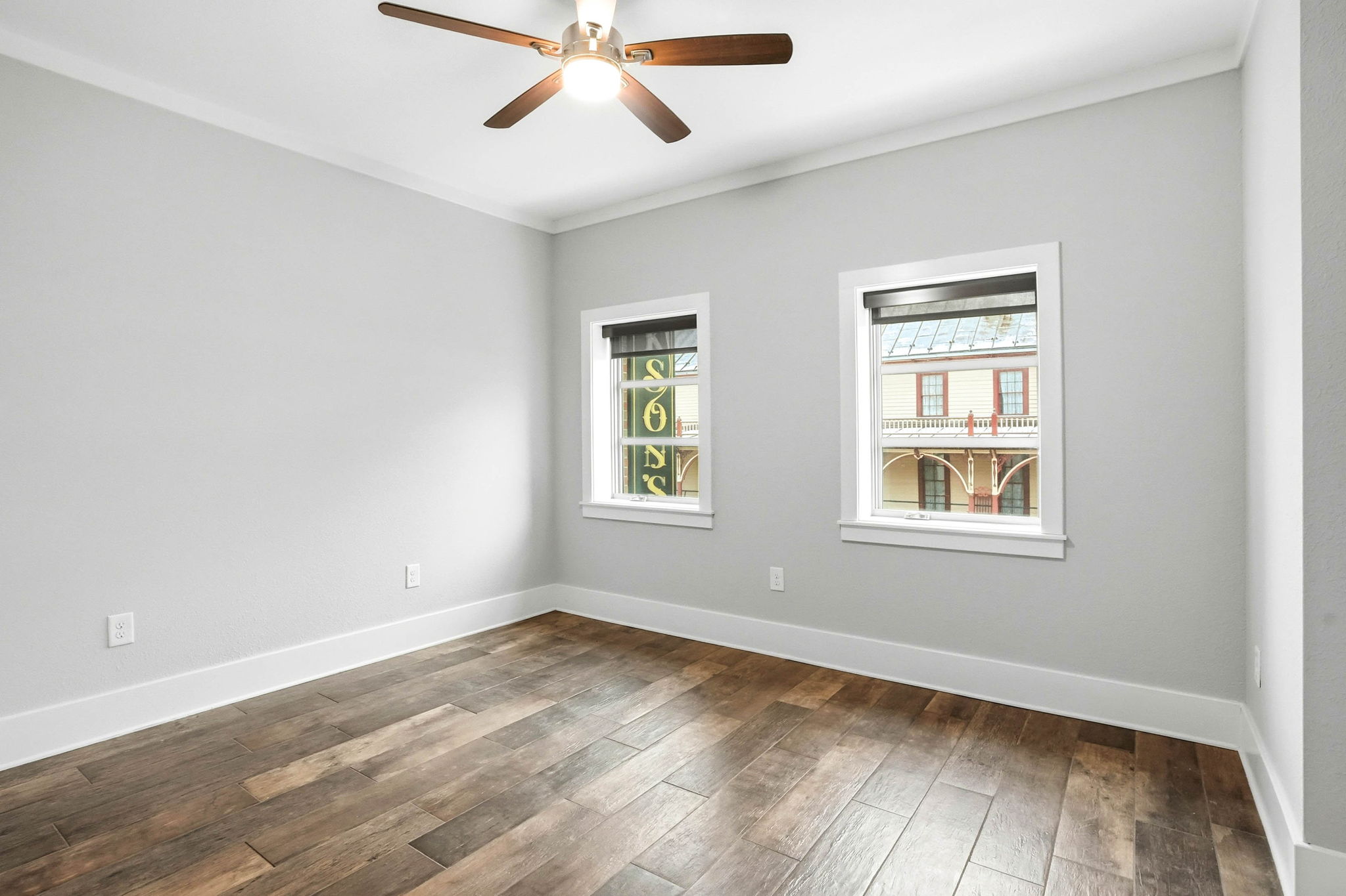 109 W Main Street, Jonesborough, Tennessee 37659, 2 Bedrooms Bedrooms, ,1 BathroomBathrooms,Downtown Lofts,For Rent,W Main Street,1034