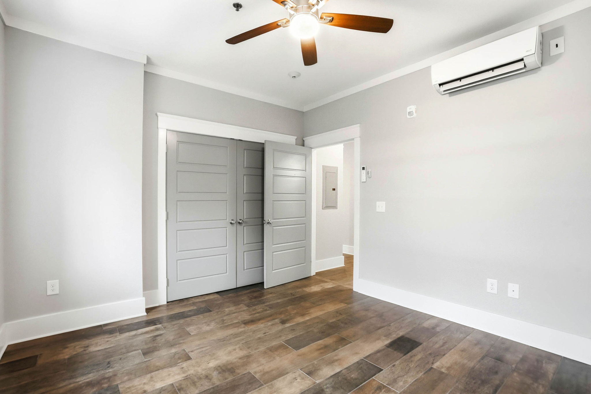 109 W Main Street, Jonesborough, Tennessee 37659, 2 Bedrooms Bedrooms, ,1 BathroomBathrooms,Downtown Lofts,For Rent,W Main Street,1034