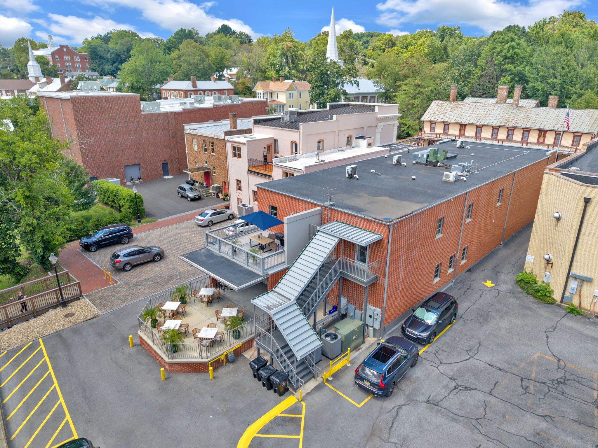 109 W Main Street, Jonesborough, Tennessee 37659, 1 Bedroom Bedrooms, ,1 BathroomBathrooms,Downtown Lofts,For Rent,W Main Street,1035