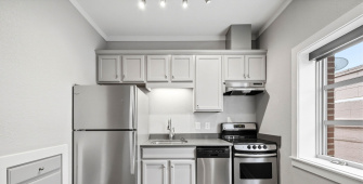 109 W Main Street, Jonesborough, Tennessee 37659, 1 Bedroom Bedrooms, ,1 BathroomBathrooms,Downtown Lofts,For Rent,W Main Street,1035