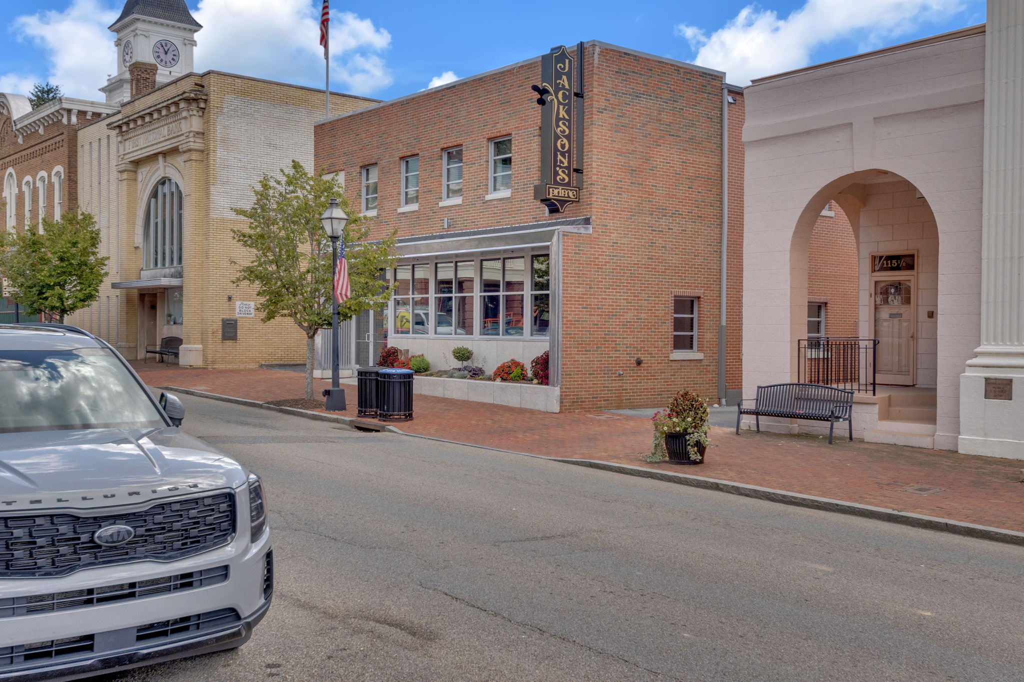 109 W Main Street, Jonesborough, Tennessee 37659, 1 Bedroom Bedrooms, ,1 BathroomBathrooms,Downtown Lofts,For Rent,W Main Street,1036